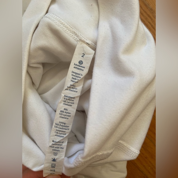 Lululemon capri pants/ leggings - Picture 3 of 4